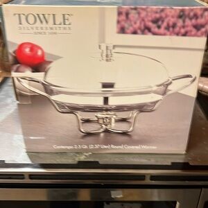 COPY - NEW AND BOXED CON-TEMPO 2.5 QT ROUND COVERED WARMER !